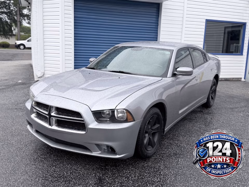 2014 Dodge Charger SE's photo